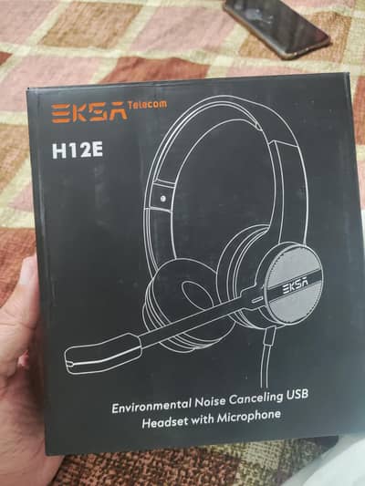 Esa Noise cancelling headphones