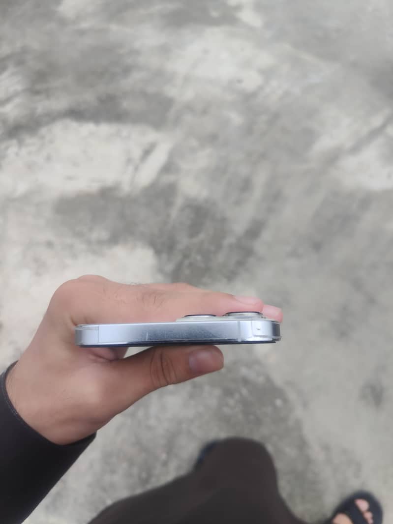 Apple iPhone 13 Pro Max 3