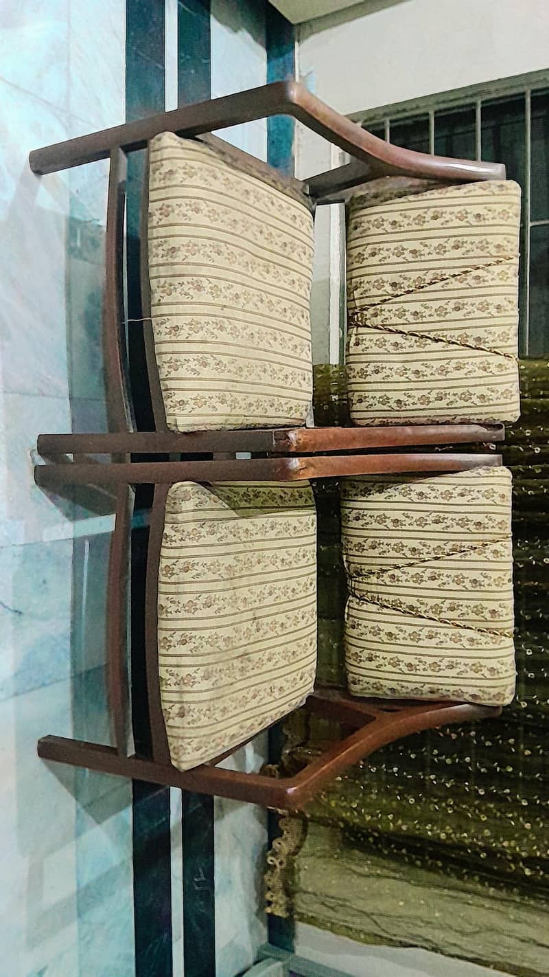 sofa in good condition 2
