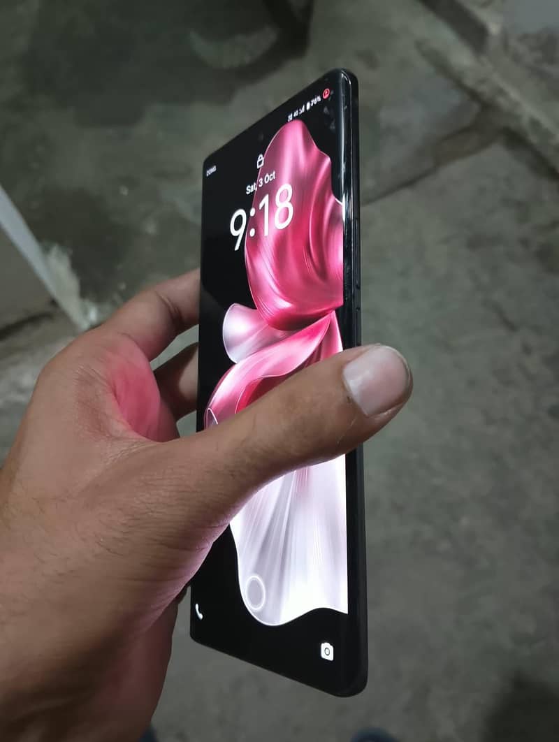 Vivo V30e 1