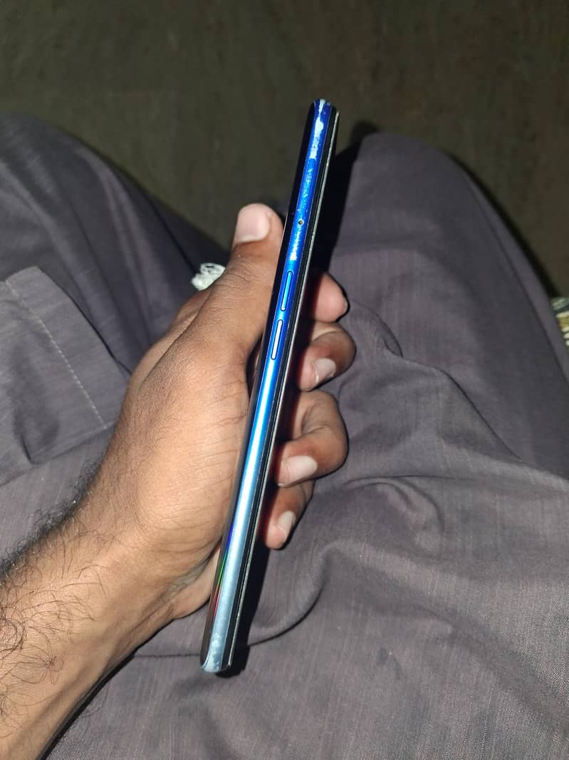 OPPO A54 4