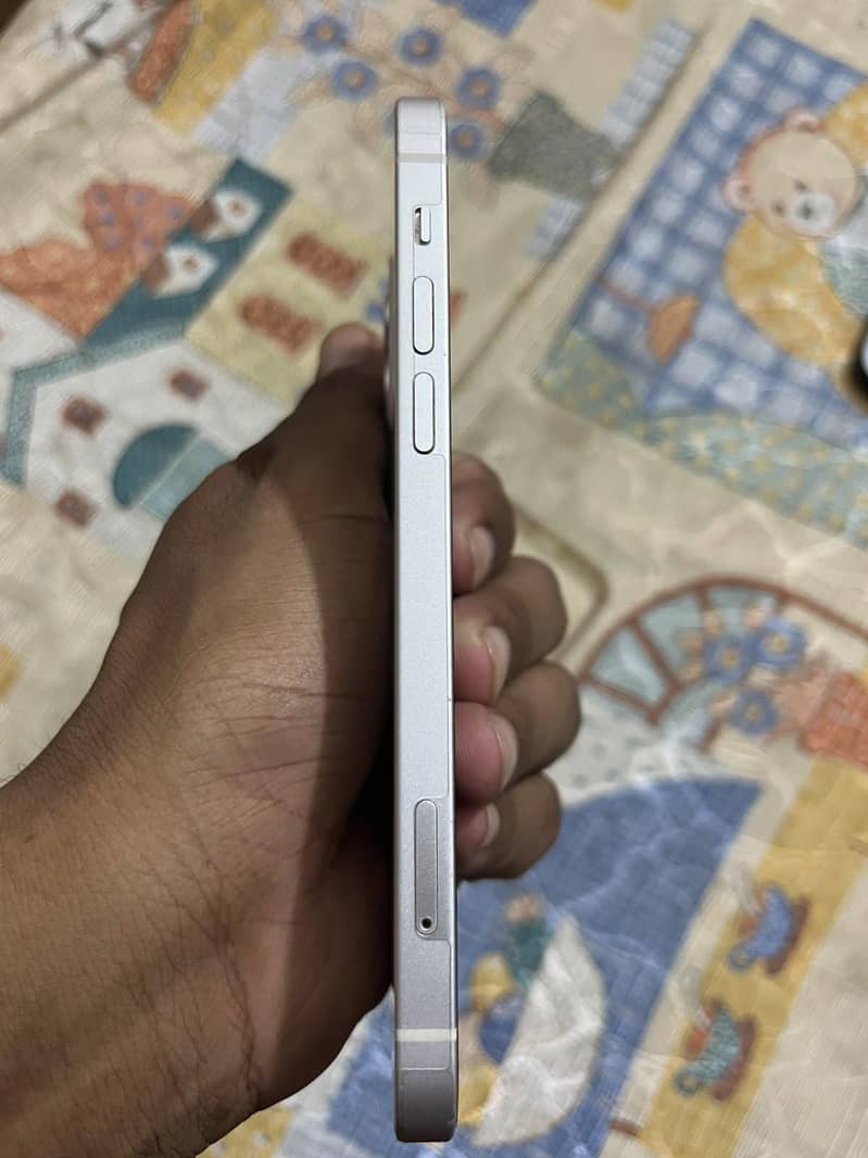 Apple iPhone 12 2