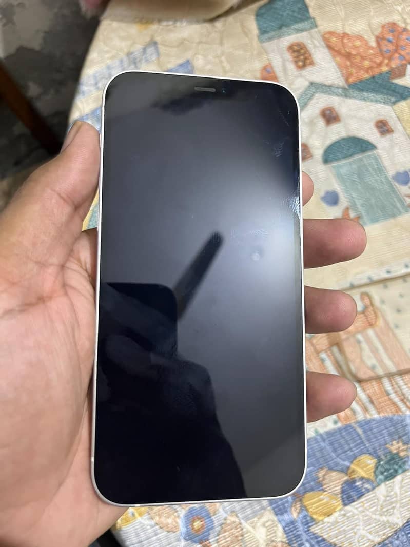 Apple iPhone 12 3