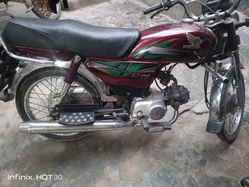 Honda CD70 3