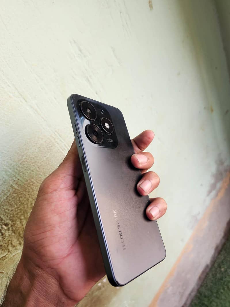 Tecno Spark 20C 2