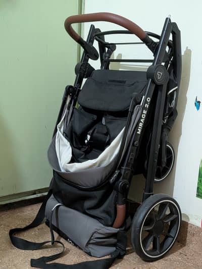 Stroller MQ 619-GN Zubaidas