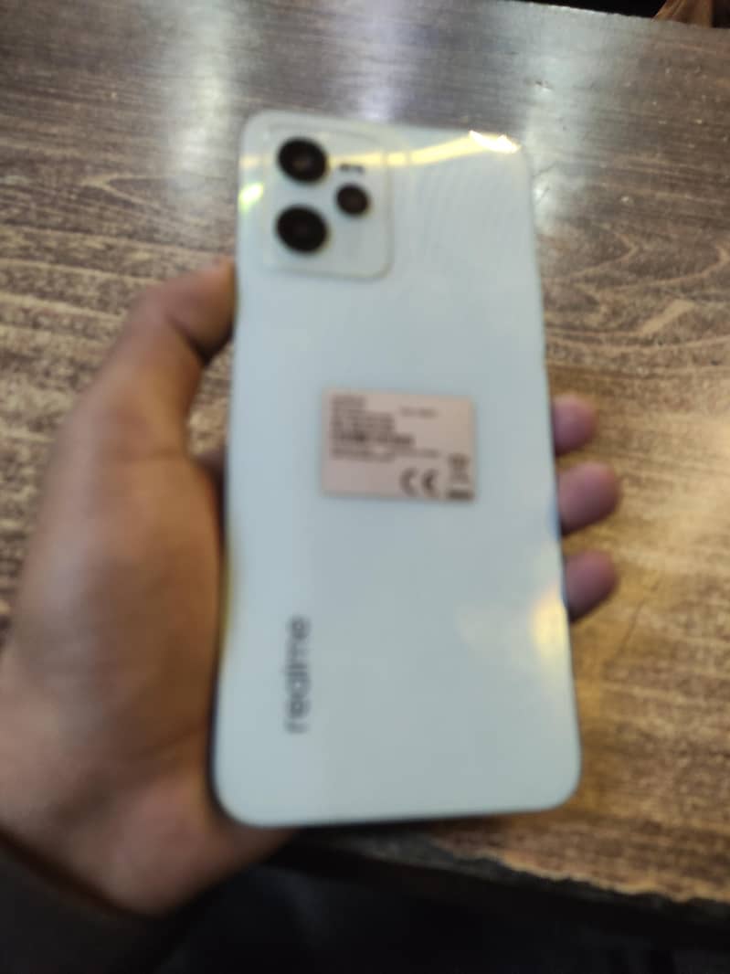 Realme C35 0