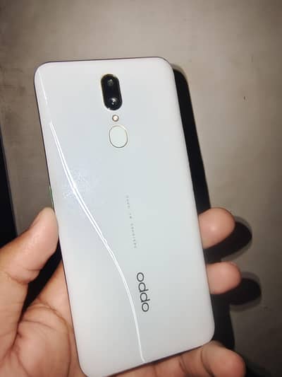 OPPO F11  8/128