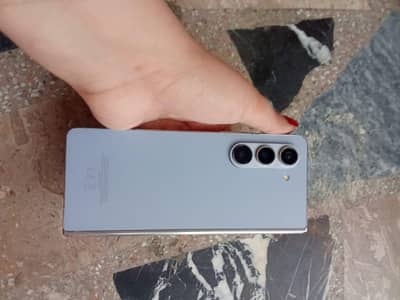 Samsung Z Fold 5