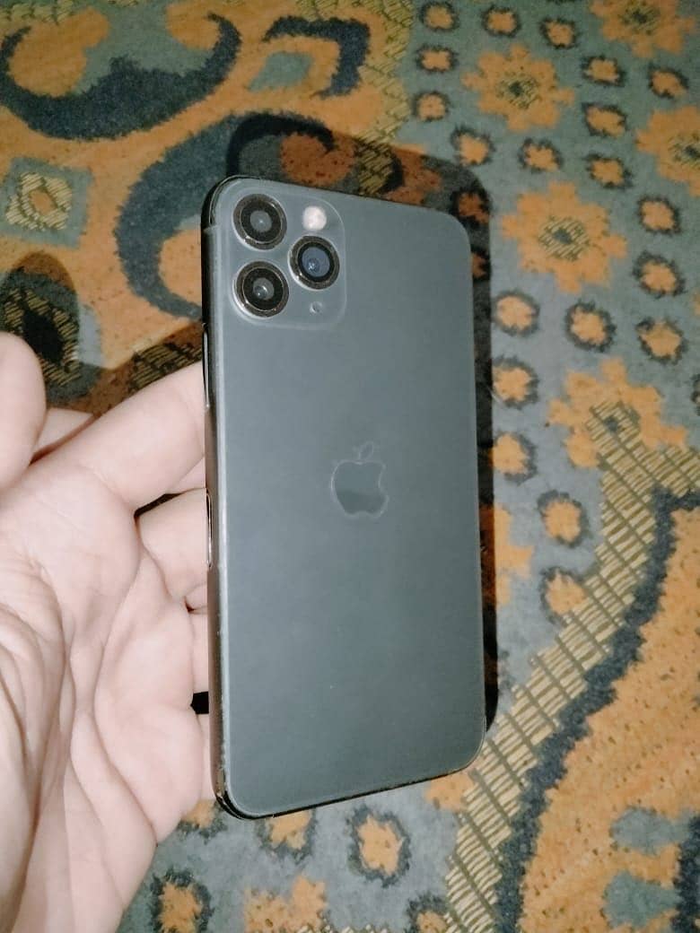 Apple iPhone 11 Pro 1