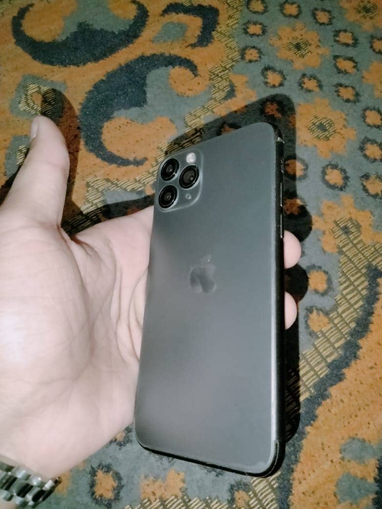 Apple iPhone 11 Pro 2