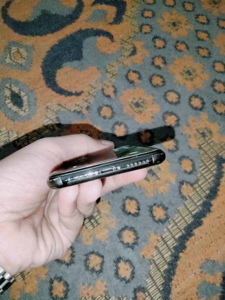 Apple iPhone 11 Pro 5