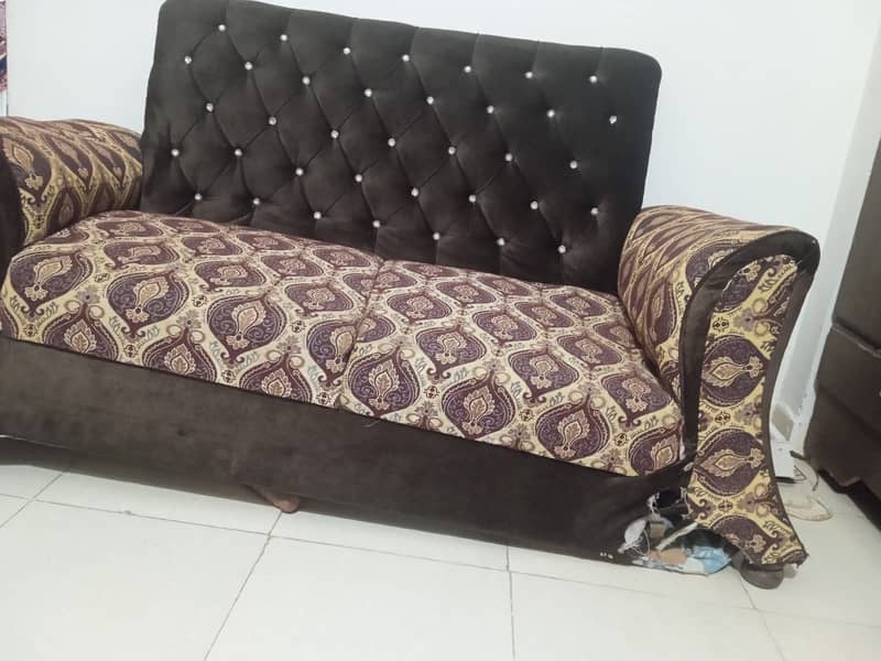 Used sofa 0