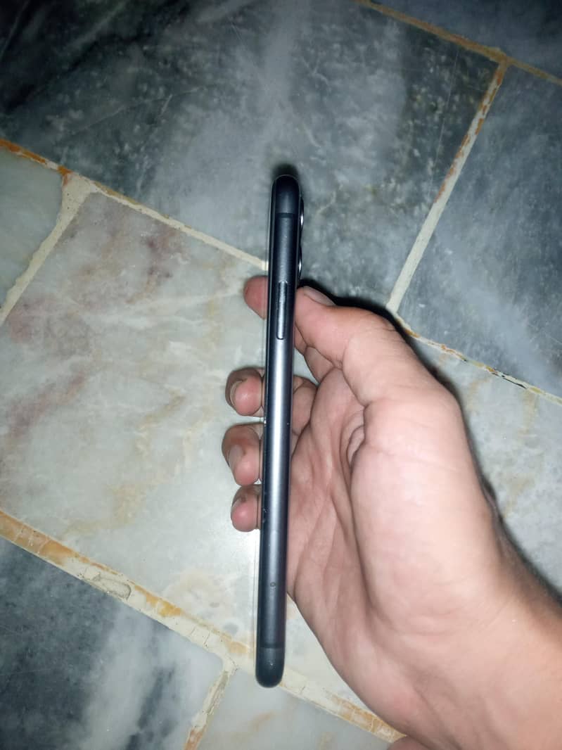 Apple iPhone 11 2