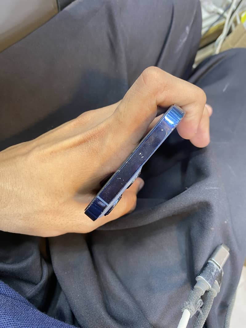 Apple iPhone 13 Pro Max 6