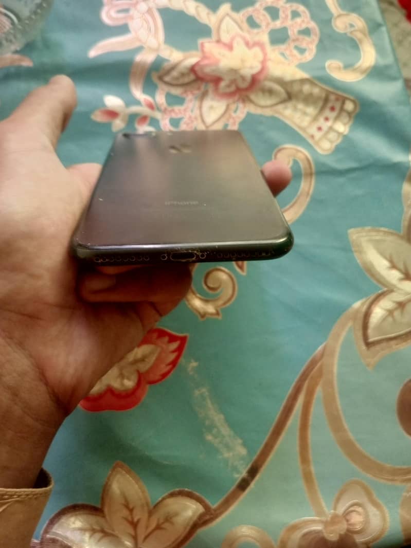 Apple iPhone 7 Plus 2