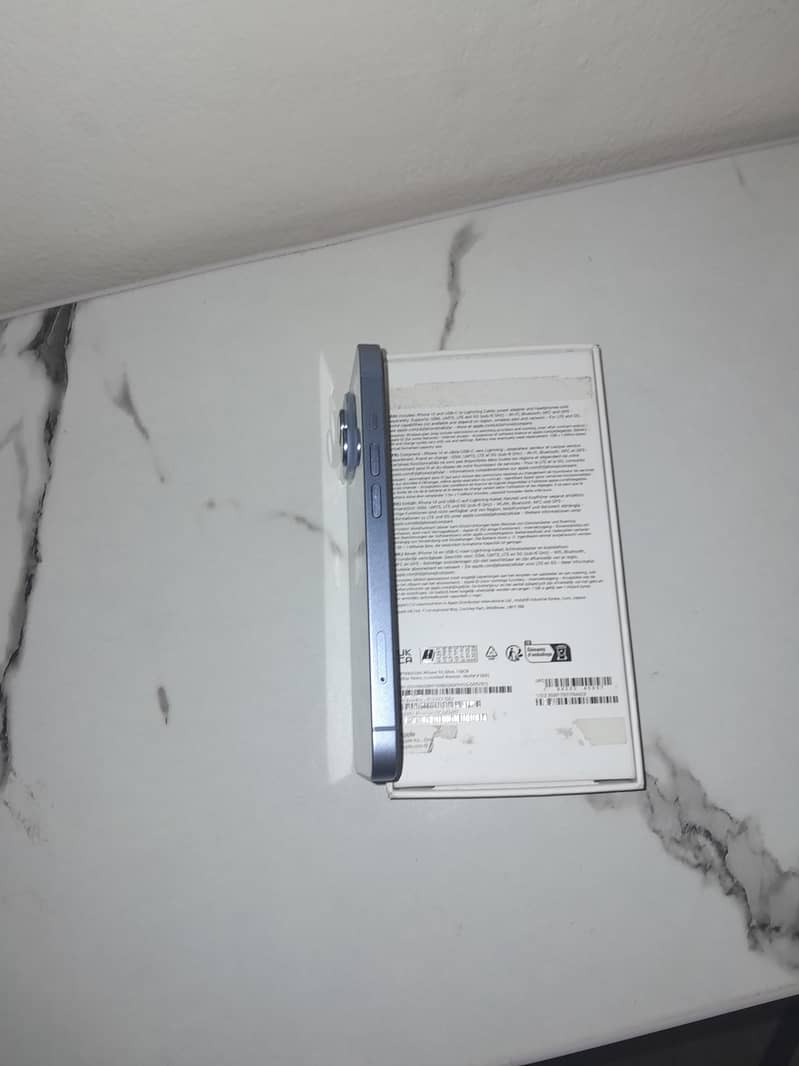 Apple iPhone 14 2