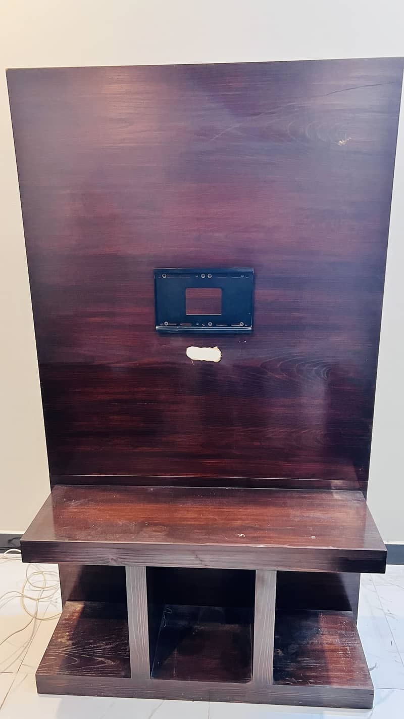LED TV console 2