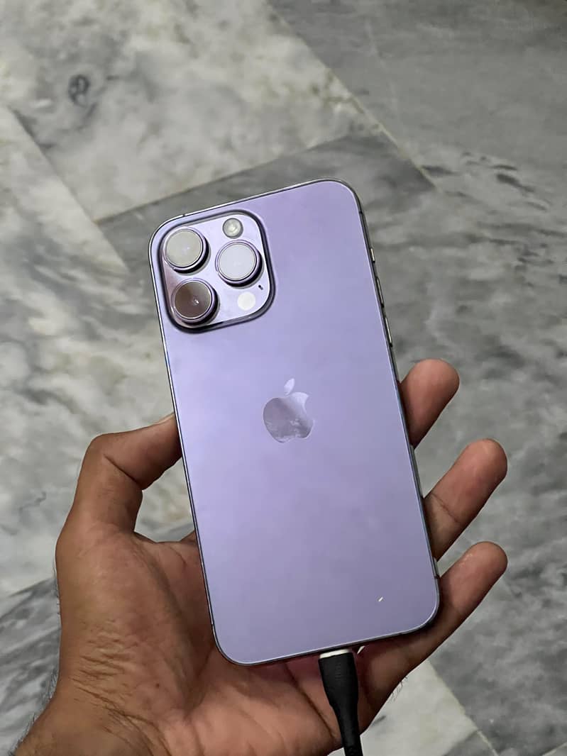 Apple iPhone 14 Pro Max 0