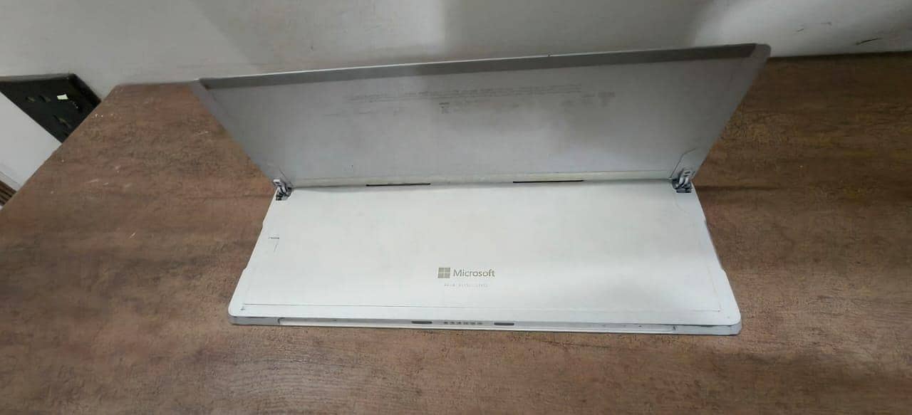 MICROSOFT SURFACE 3 9