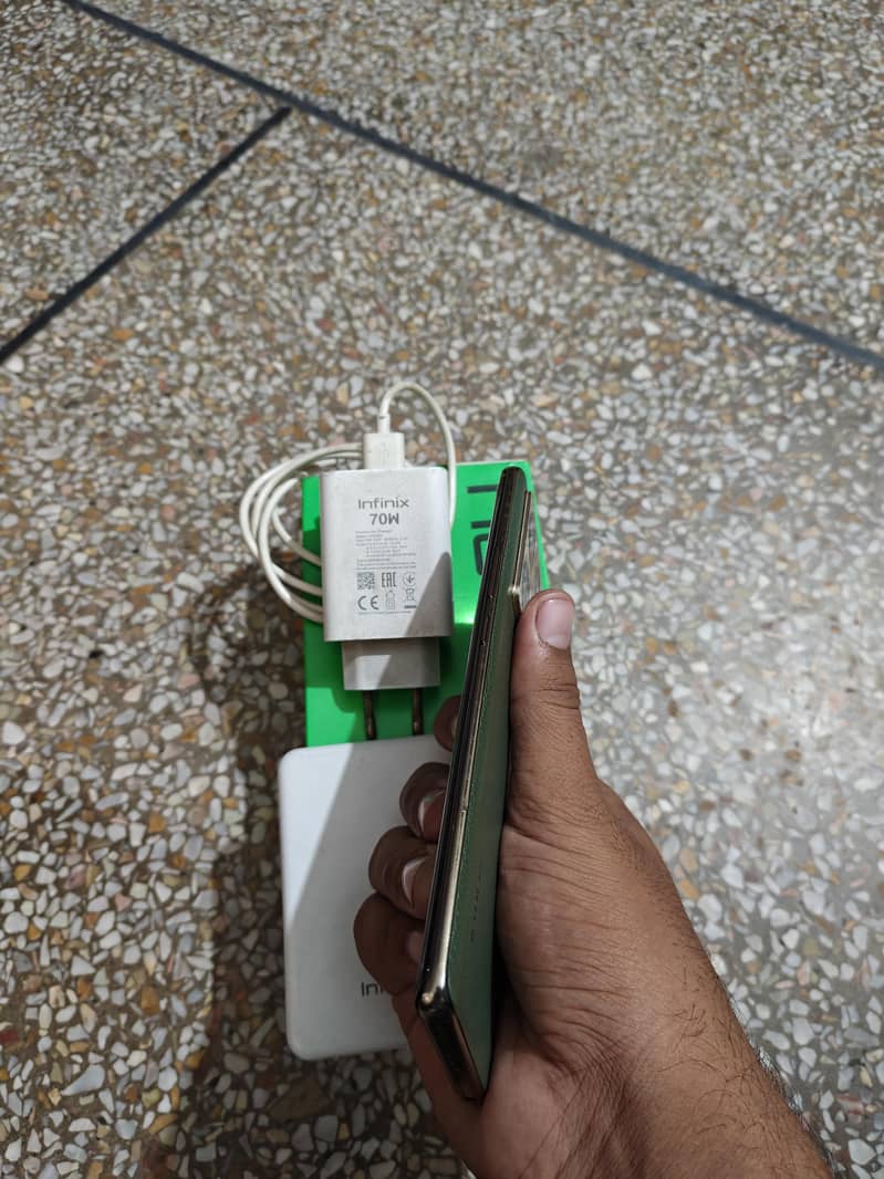 Infinix Note 40 Pro  Exchange 4