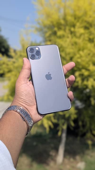 Apple iPhone 11 Pro Max for urgent sale