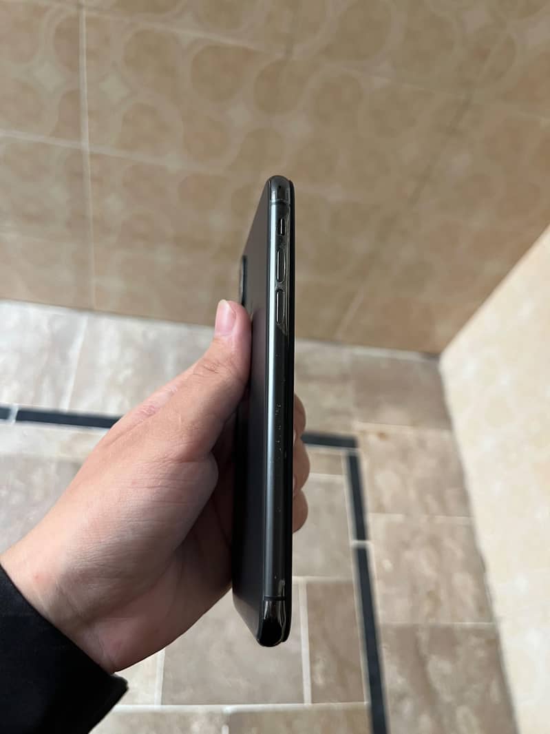 Apple iPhone X 2