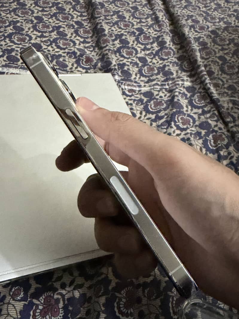 Apple iPhone 13 Pro 3