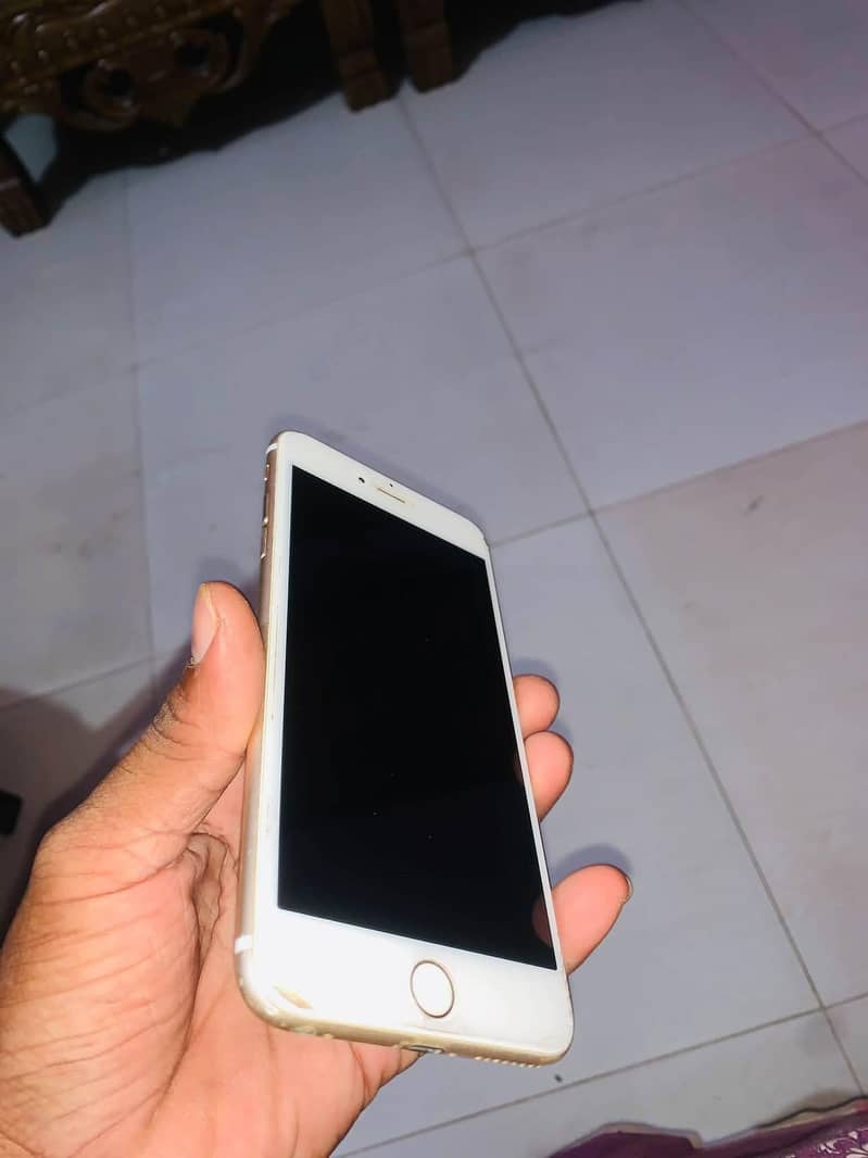 Apple iPhone 6S Plus 2