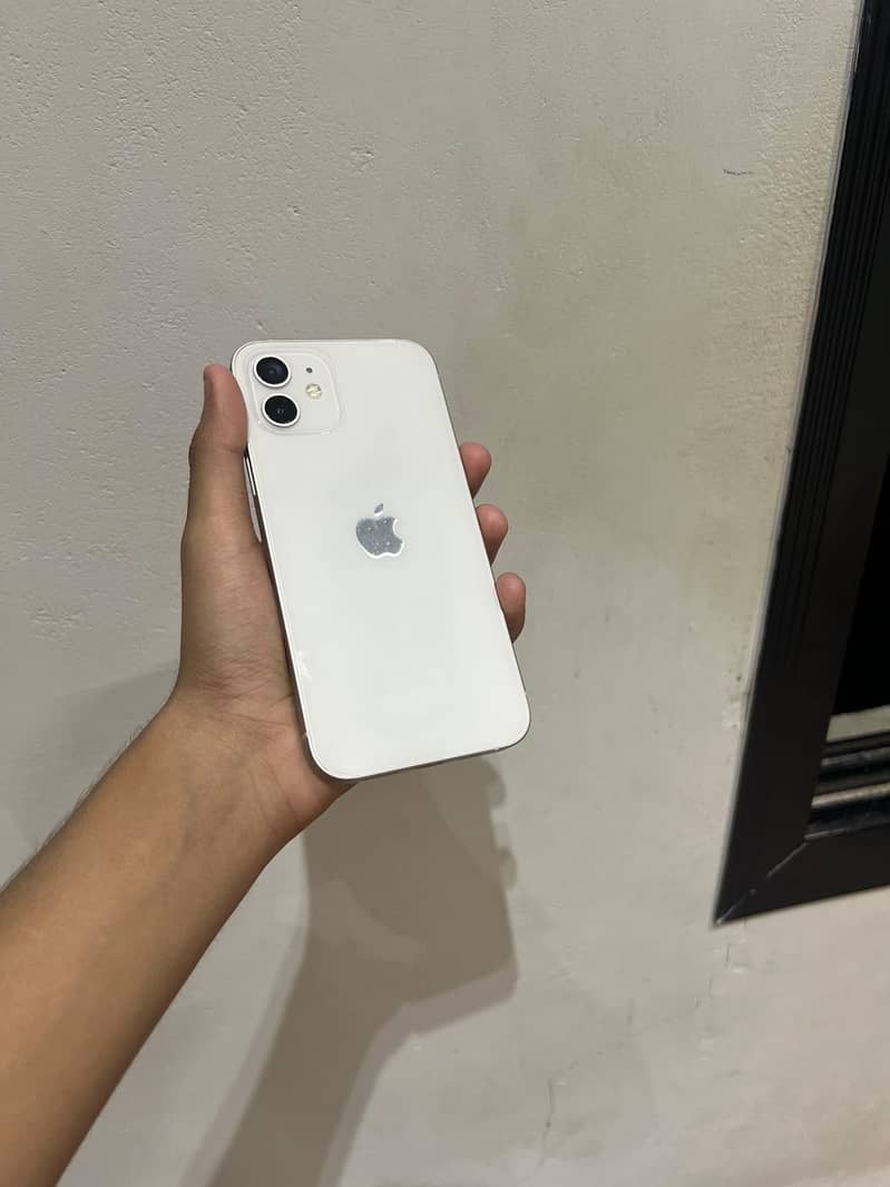 Apple iPhone 12 0