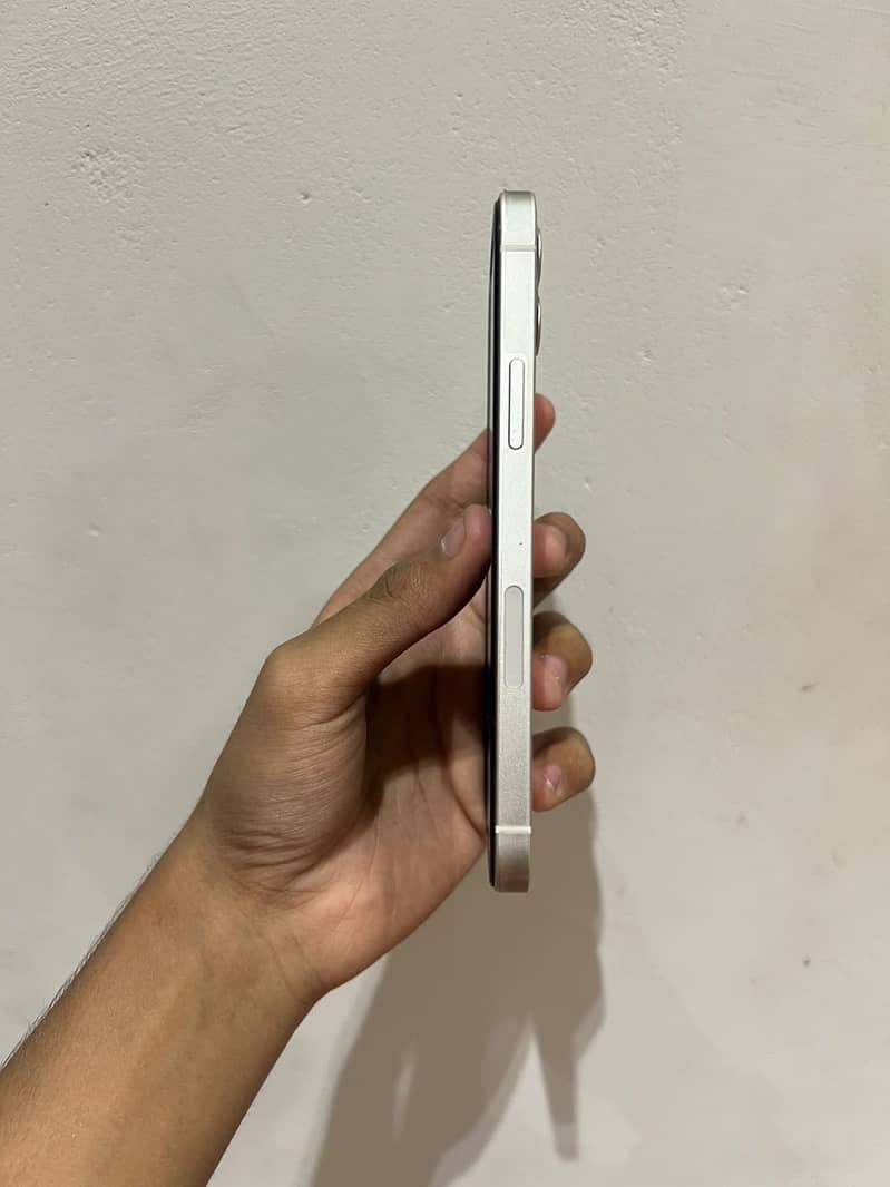 Apple iPhone 12 1