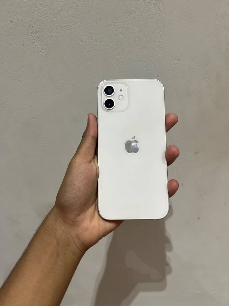 Apple iPhone 12 3