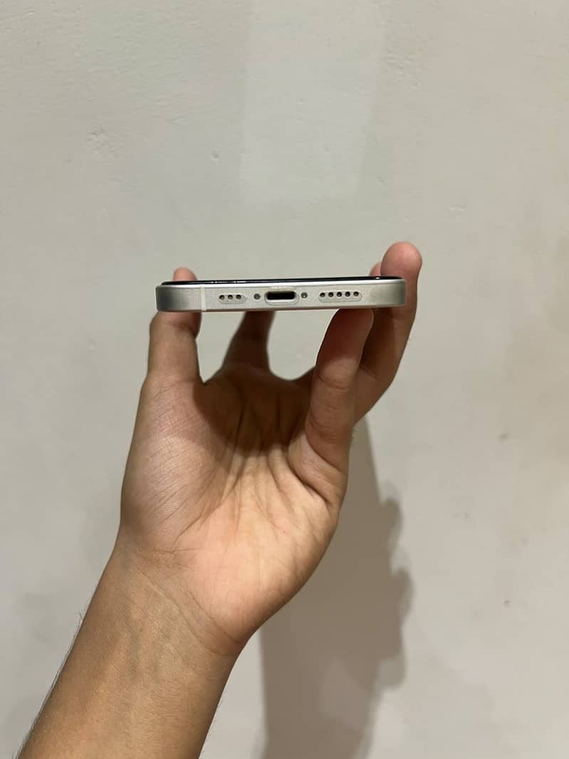 Apple iPhone 12 8