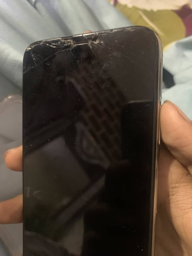 Apple iPhone X 3