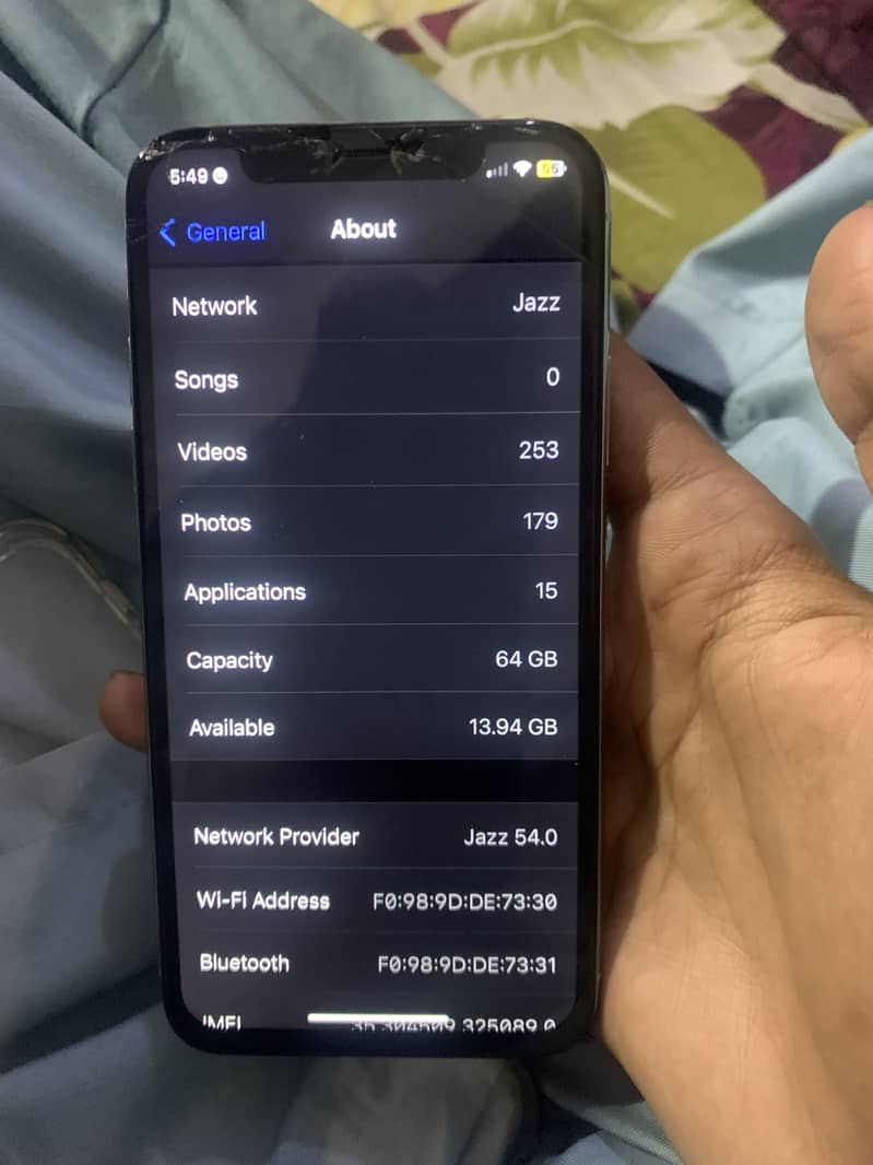 Apple iPhone X 4