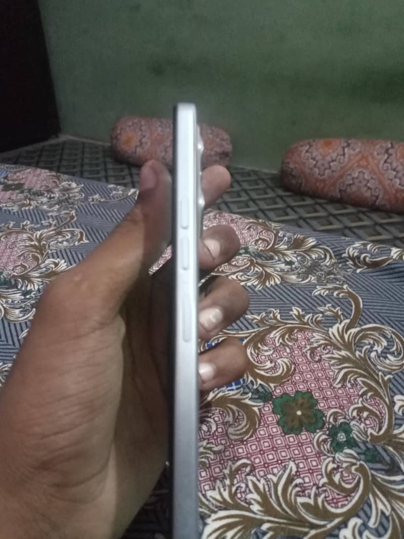 Tecno spark 40 5