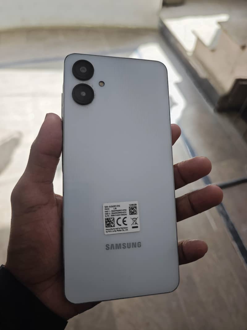 Samsung Mobile A06 0