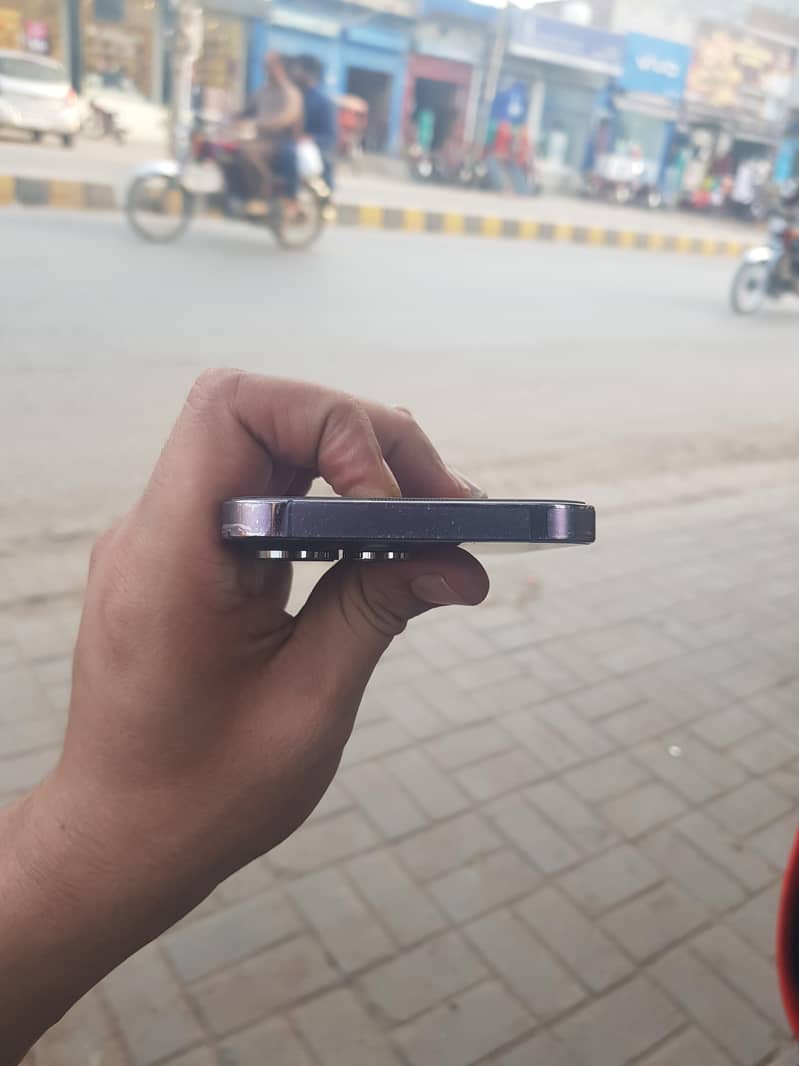 Apple iPhone 14 Pro Max 2