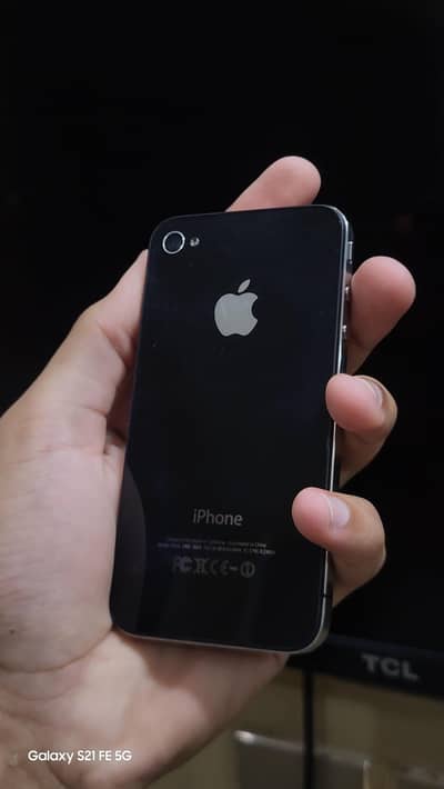 Apple iPhone 4
