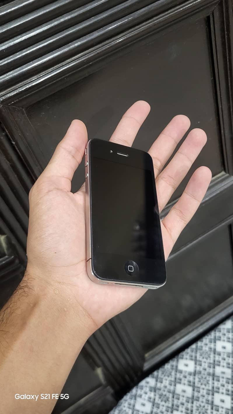 Apple iPhone 4 4
