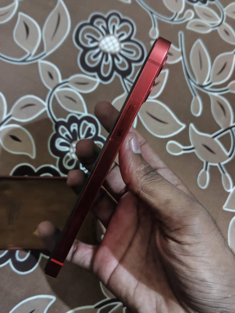 Apple iPhone 12 4