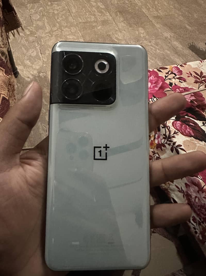 One Plus 10T 5G 2