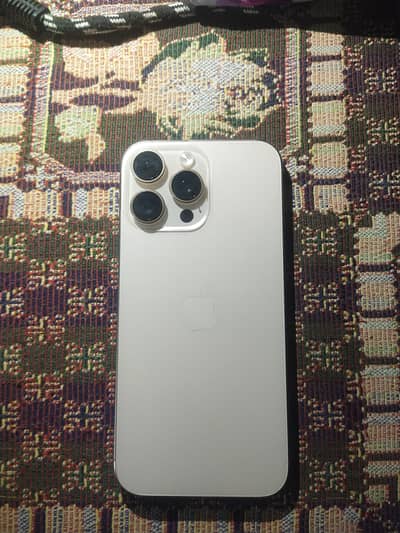 Apple iPhone 16 Pro Max
