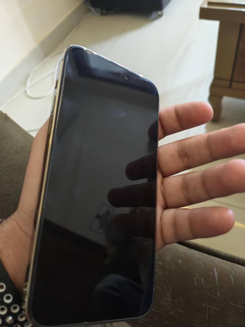 Apple iPhone 14 Pro Max 2