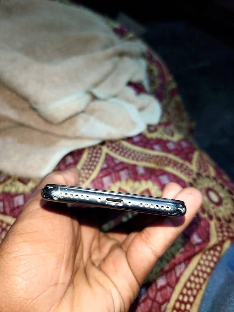 Apple iPhone 7 4