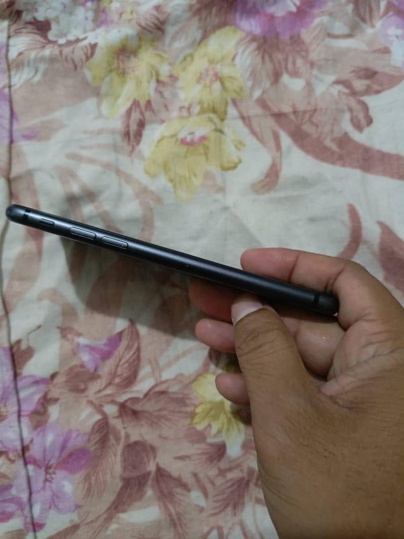 iPhone 8 2
