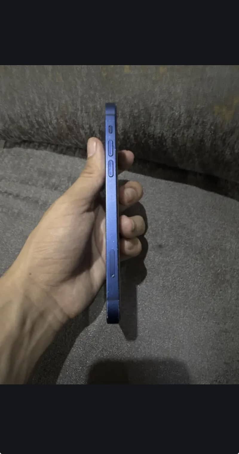 Apple iPhone 12 3