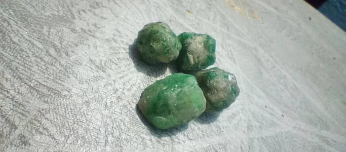 Original Iraq Emerald 4 Pcs - Natural Zamurd - Torch Passed