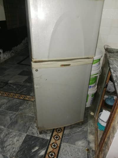 fridge in running condition