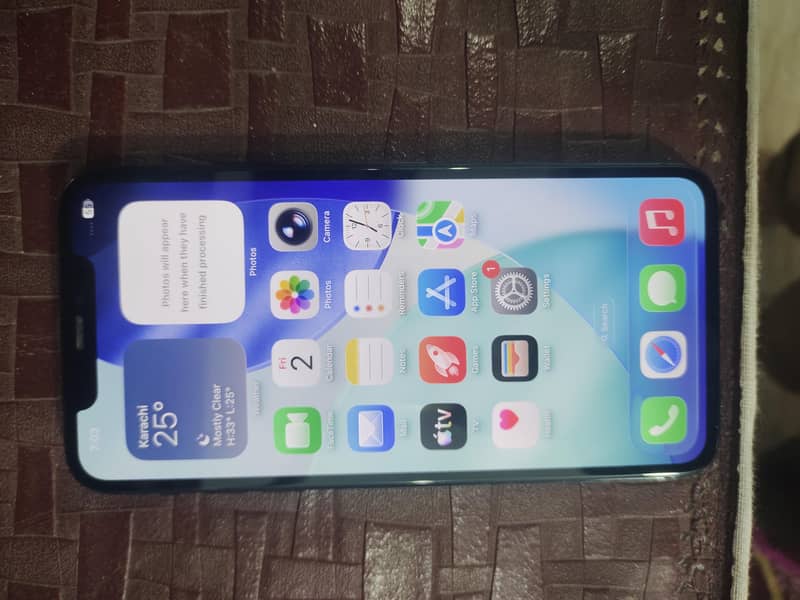 Apple iPhone 11 Pro Max 0
